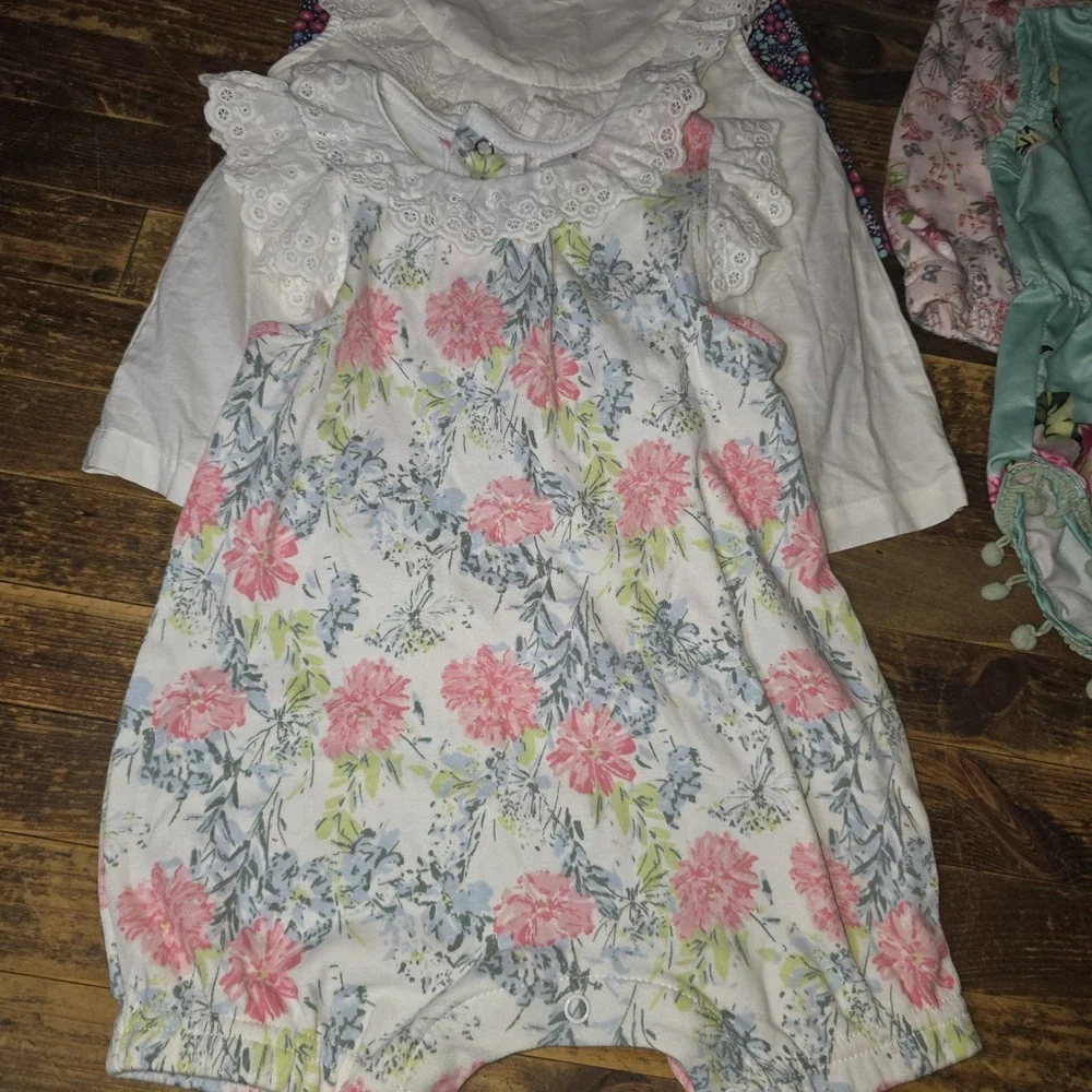 Baby Girl Size 6-9 Mo Lot Of 6 Rompers Jumpers Bubbles Soft Comfy Bundle